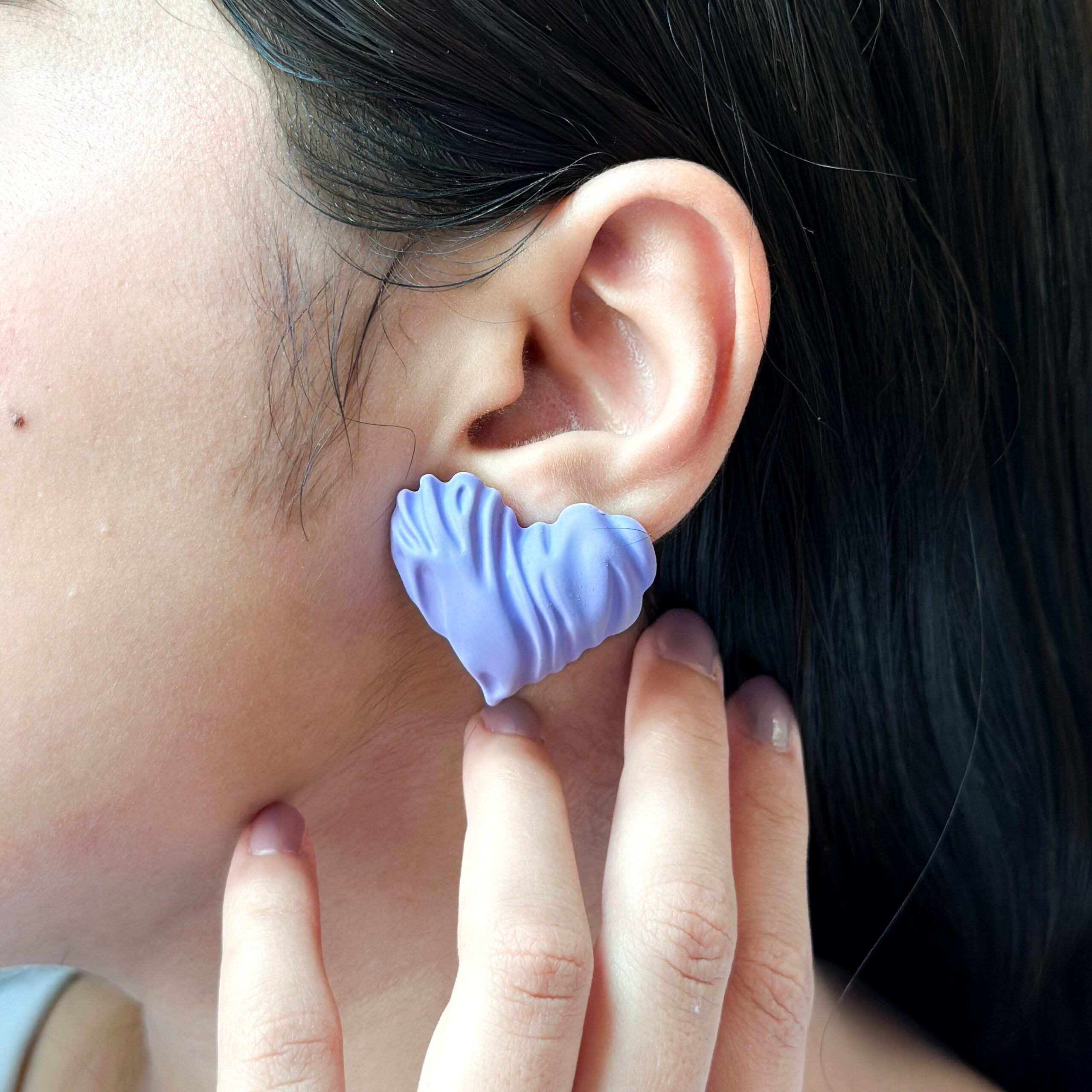Heart-shaped everyday earrings