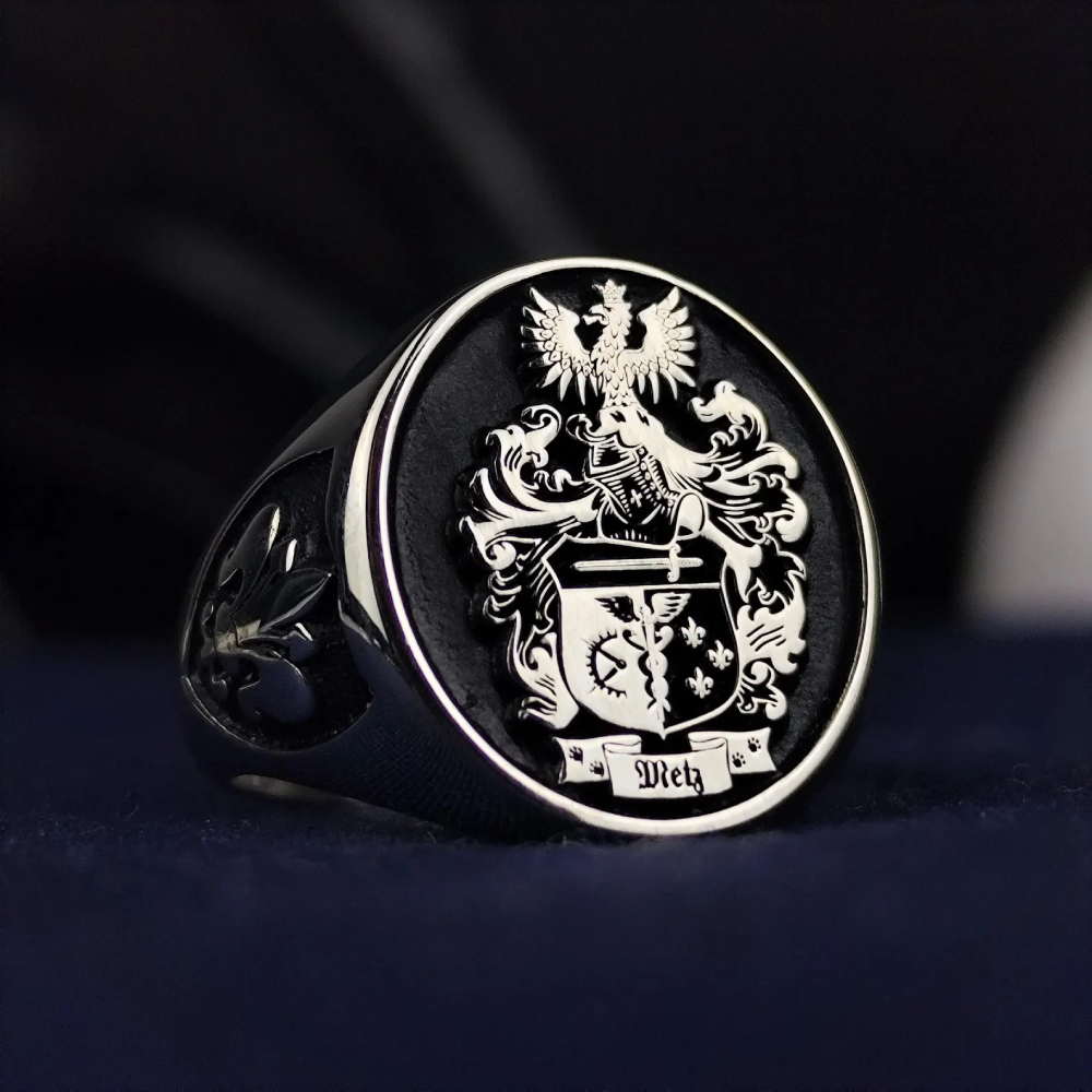 Noble Crest Ring