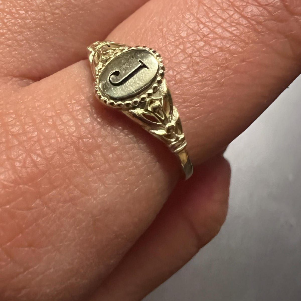 Signature Ring