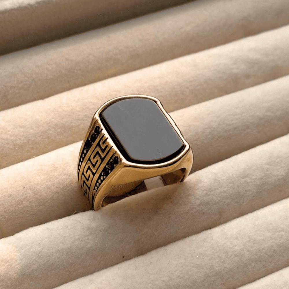 Leo Ring